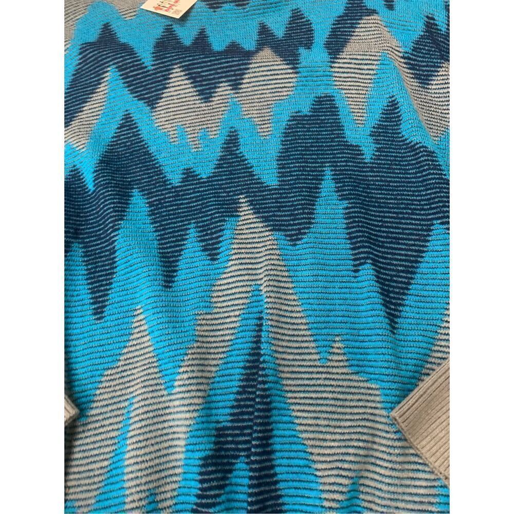 Multicolored Chevron Striped Sweater - Picture 3 of 5